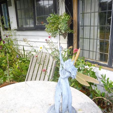 Church Hall Farm Bed And Breakfast 布洛克斯泰德 外观 照片